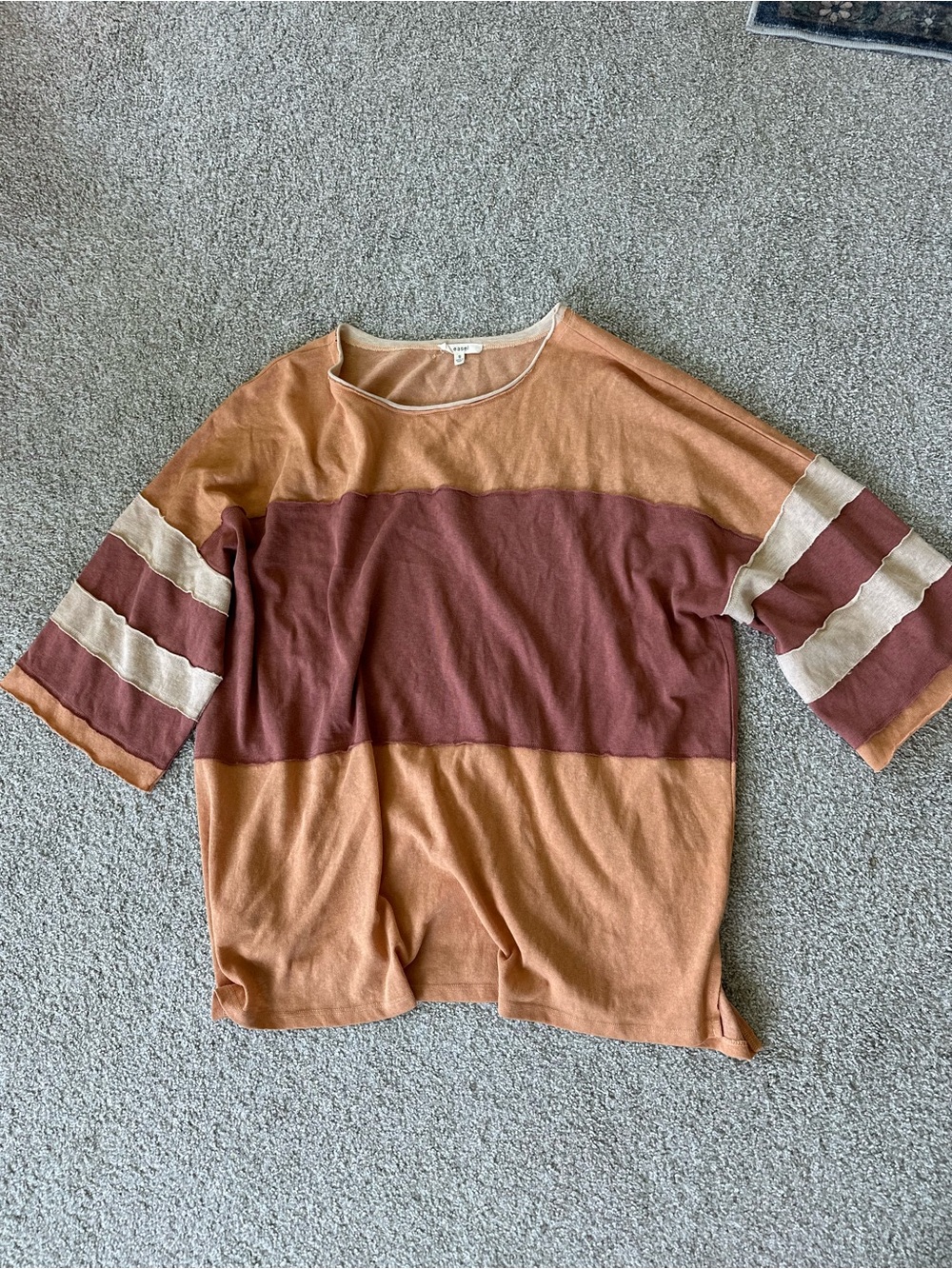 easel Colorblock Short Sleeve Tunic in Rust, Mauve & Cream